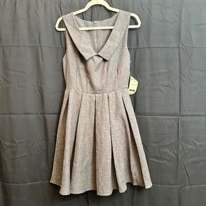 NEW NEW NEW - Apricity (LA) Gray Dress. Size M